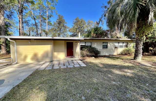 1216 Northeast 17th Avenue - 1216 Northeast 17th Avenue, Gainesville, FL 32609