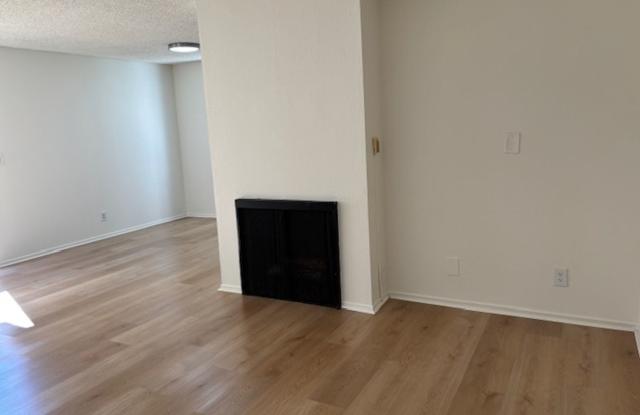 4338 Mammoth Ave Apts