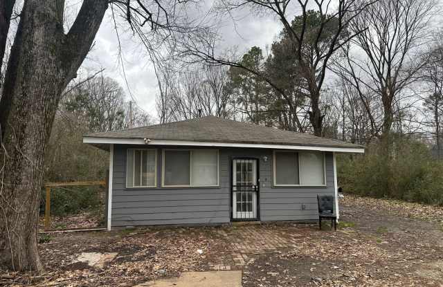 Photo of Charming 2 Bed 1 bath home centrally located