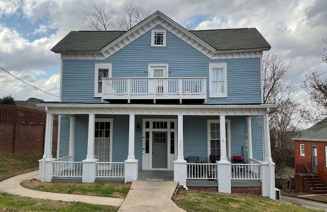 Photo of 507 E 2nd Street unit: 3