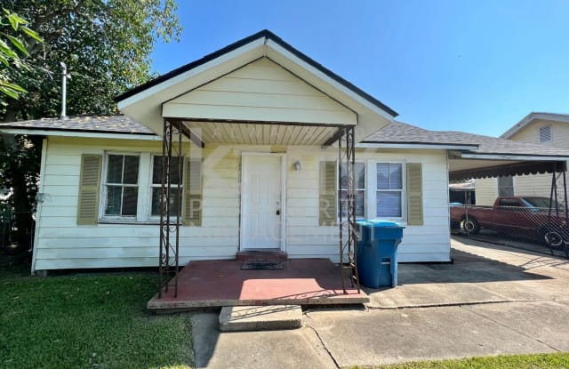 221 Dear Street - 221 Dear Street, Lafayette, LA 70501