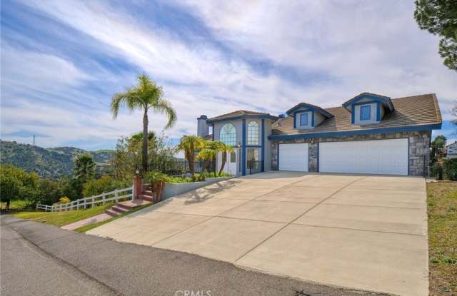 2735 Broken Feather Lane