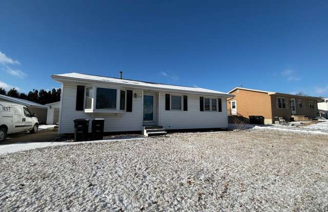 Photo of 3 Bedroom Home w/ Garage in Marion, IA
