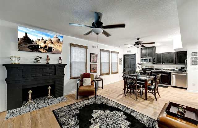 Photo of 1429 19th Place unit: 1