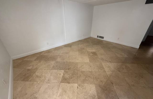 1020 N Halifax Avenue unit: 1020