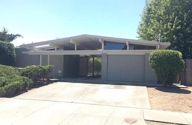 4100 Wilson Lane