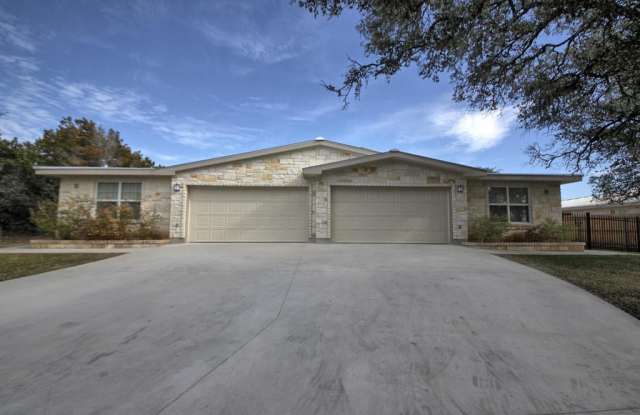 Lake Community Living, Lago Vista Home for Rent, 5705 Thunderbird Unit A photos photos