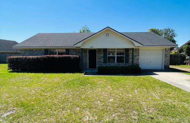 3 Bedroom 2 Bath Pet Friendly Home.