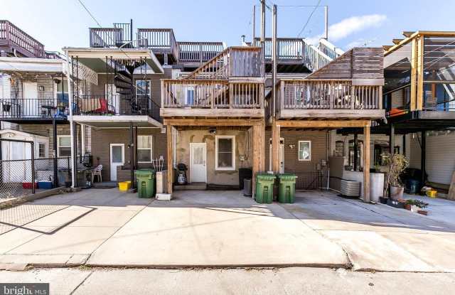 613 South Linwood Avenue
