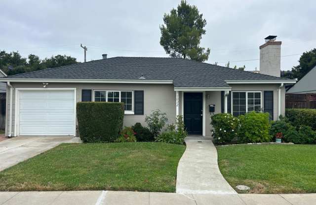 Adorable home in San Carlos with large yard
