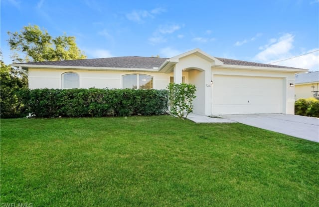 725 Kari Circle - 725 Kari Circle, Lehigh Acres, FL 33974