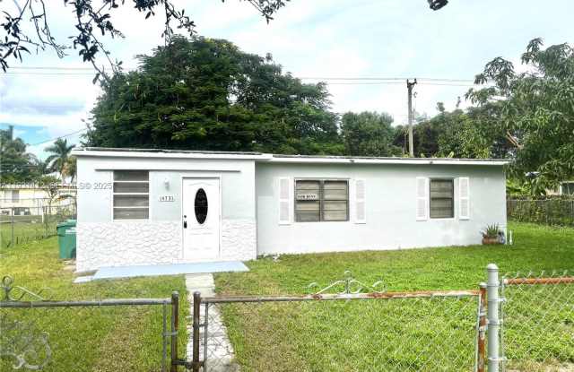 Photo of 14731 Harding Ln