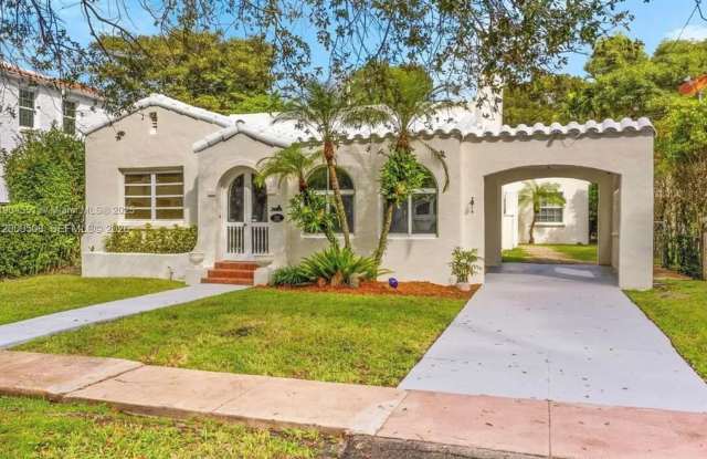 533 Minorca Ave