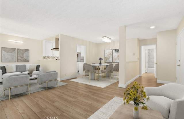 Photo of 5651 Sumner Way