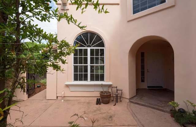 Excellent 4 Bed 2.5 bath Home in a Gated Community