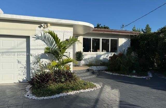 Photo of 9541 Carlyle Ave