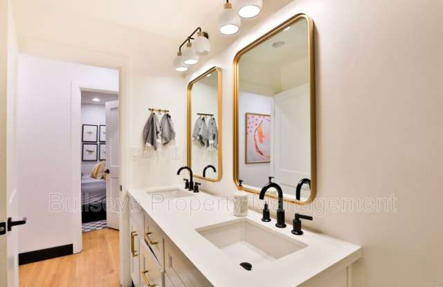 2672 E. Mesquite St.