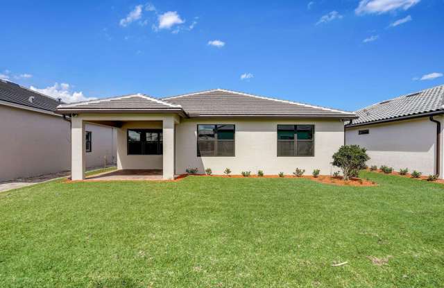 762 Southeast Courances Drive