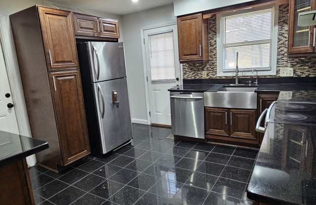 705 Pennsylvania Avenue