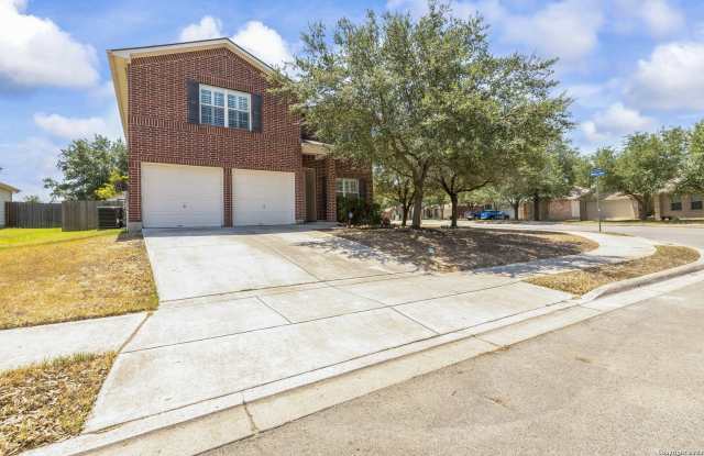 1604 ROLLING BROOK LN