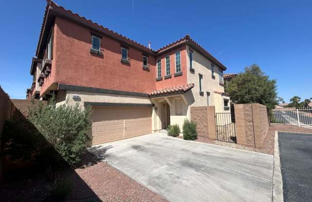 Stunning Two Story Gem in Southern Highlands