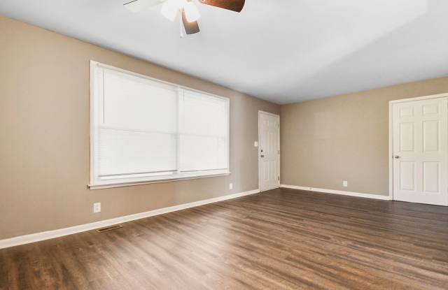 Pet Friendly Four Bedroom!