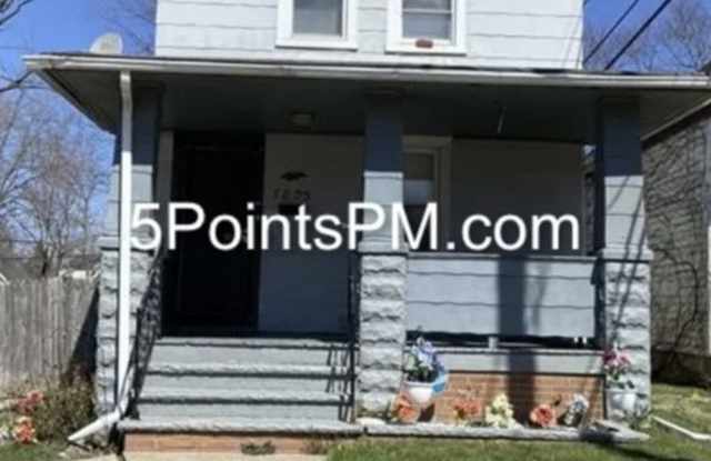 7805 Bancroft Avenue