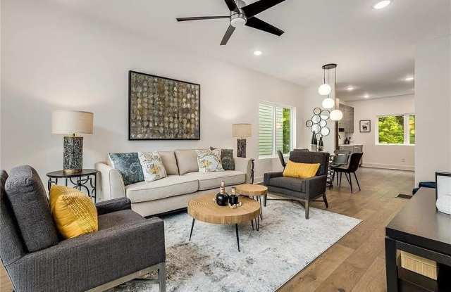 1436 Walker Place SE