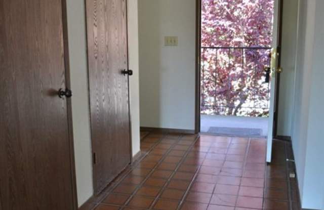 Photo of 1 Bed 2 Bath View Point Community TOP Floor Condo