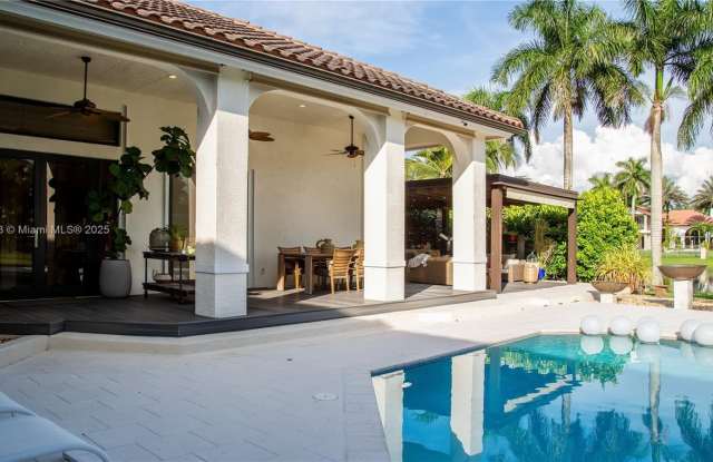 2880 Windmill Ranch Rd