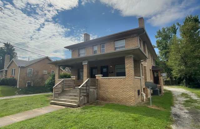 *Available August 2026* 4 Bedroom / 2 Bath w (Possible 8 Bed)