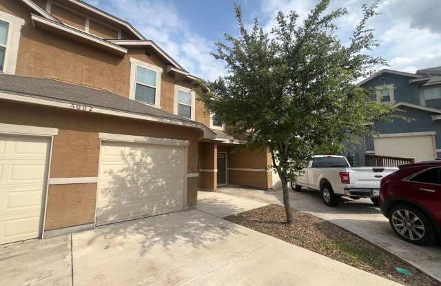 6002 Jax Way #103, San Antonio, TX. 78244