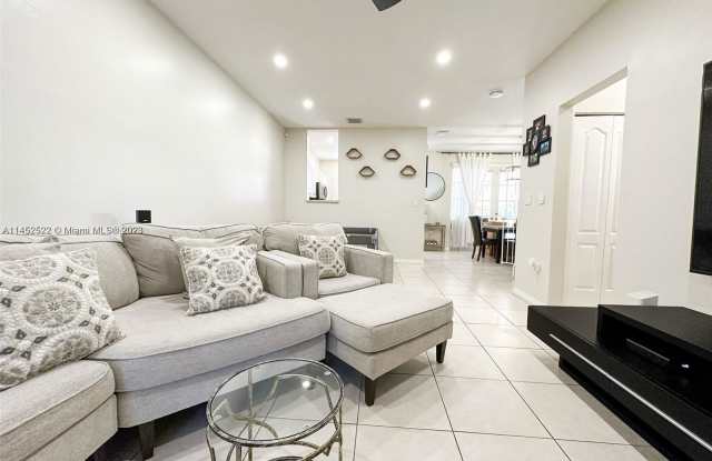 130 Riverwalk Circle