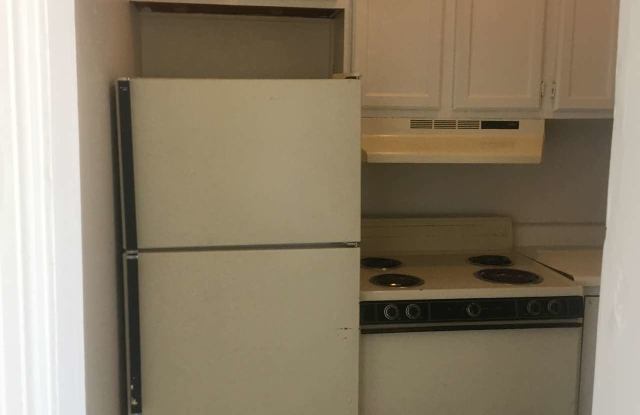 402 East Market Street - 2F