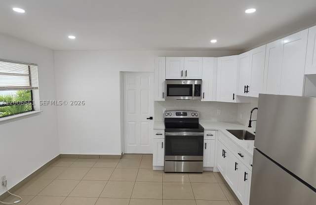 1046 Foster Rd