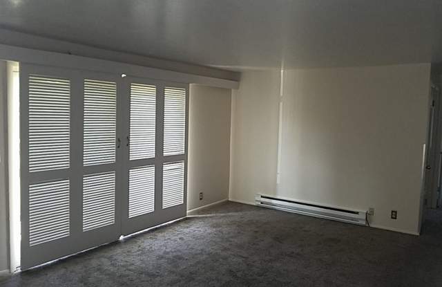 2916 Plumtree 1B