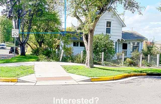 1990 Lincoln Street