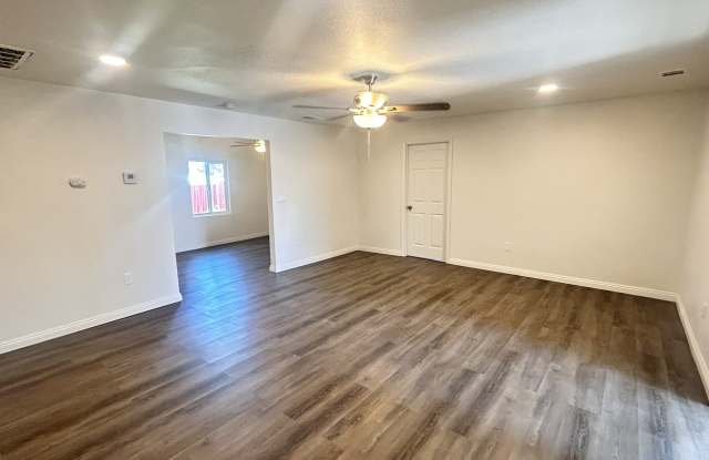 1190 South San Jacinto Avenue - 1