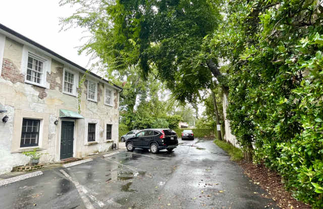 Charming fully furnished one bedroom condo in Ansonborough