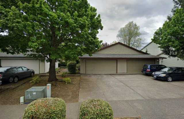 AVAILABLE NOW - Two Bedroom and Two Bath Duplex Unit in Bagley Downs Neighborhood