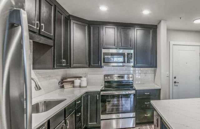 95 Newport Avenue Unit A21