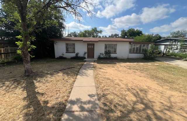 Photo of Eastern Division- Three bedroom with one flex room
