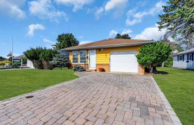 164 Charlotteville Drive S