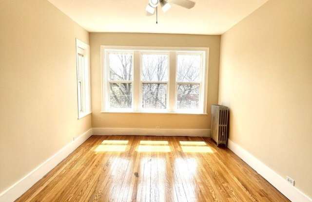 4306 W Shakespeare Avenue