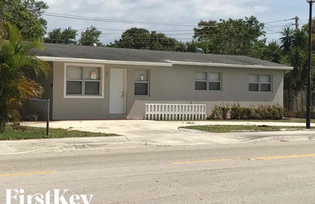 405 East Gateway Boulevard - 405 East Gateway Boulevard, Boynton Beach, FL 33435