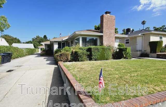 Photo of 525 E Harvard Rd