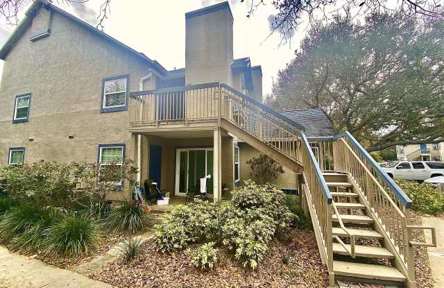 881 Windover Ct