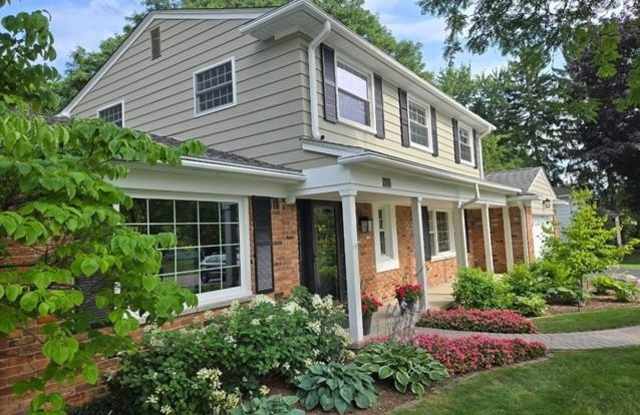 6951 Lee Crest Drive