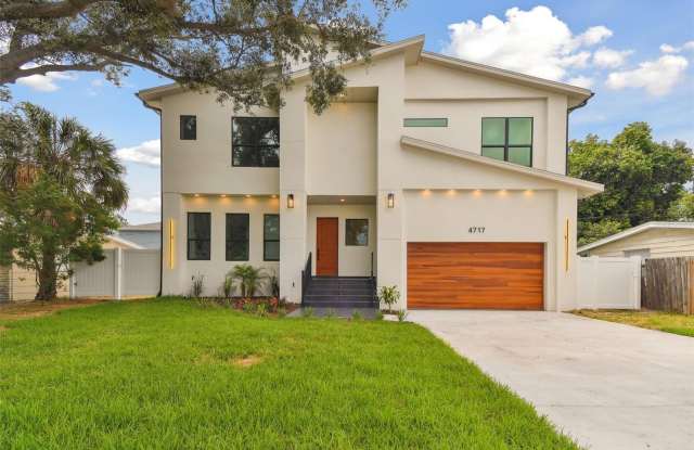 Photo of 4717 W OKLAHOMA AVENUE