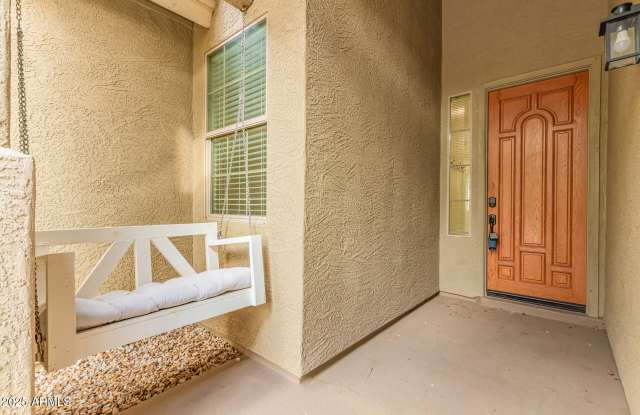 3433 E BLUEBIRD Place